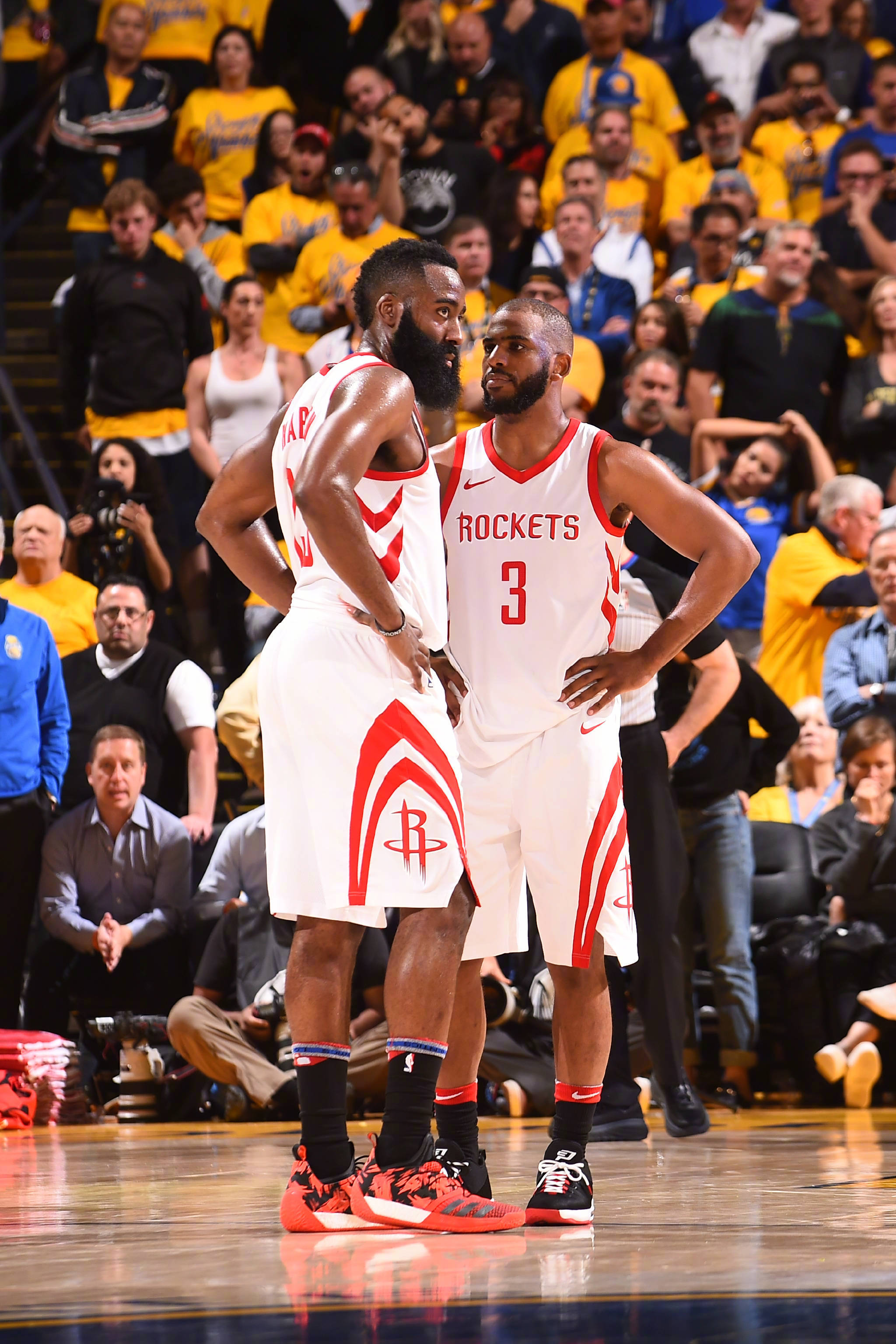 但球队仍缺 但球队仍缺