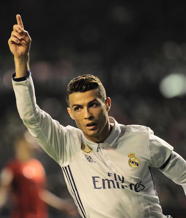 两人置于西 两人置于西